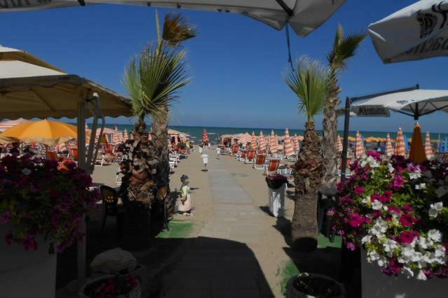 Casa Di Mary 2 Apartman Grottammare Kültér fotó